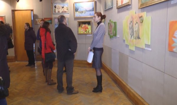  Нововолинський художник презентував персональну виставку