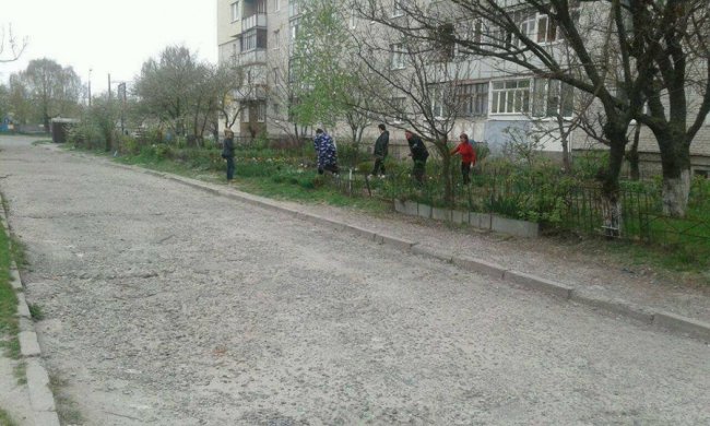 «Ці дії скоїли не працівники департаменту», – муніципали про зруйнований дитячий майданчик