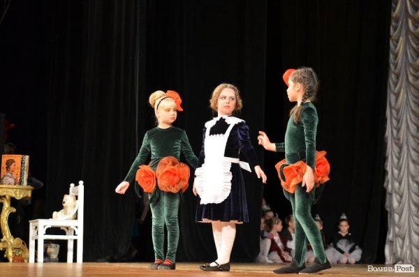 У Луцьку - благодійна вистава на допомогу онкохворим дітям. ФОТО