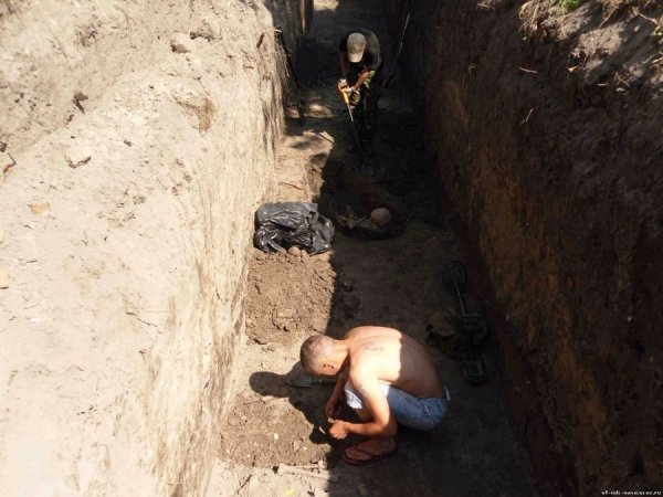 На Волині знайшли поховальну яму без датування. ФОТО