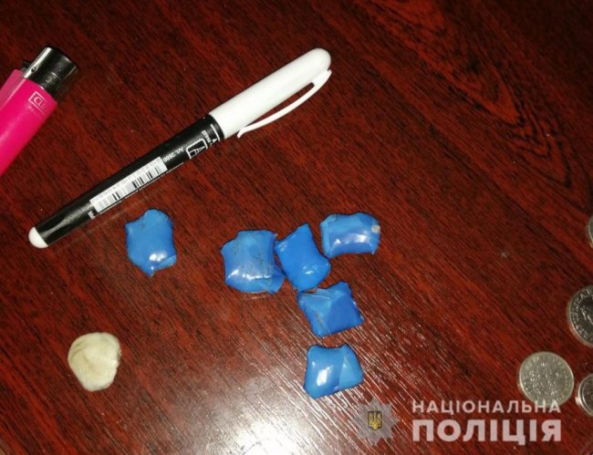 У Луцьку затримали злочинну групу, яка через інтернет збувала наркотики. ФОТО 