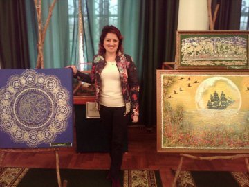 Жінка допомогла атошнику, намалювавши картину лаком для нігтів