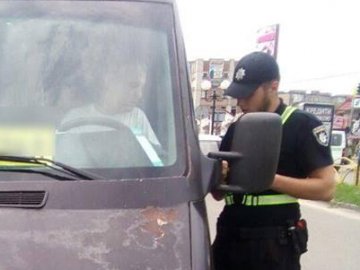 У волинських маршрутках виявили понад сотню порушень