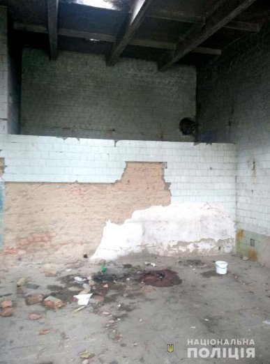 У Рівному 9-річна дитина впала з 5-метрової висоти закинутої будівлі