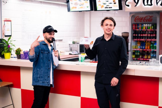 Grand Central знову запрошує на американську вечірку*