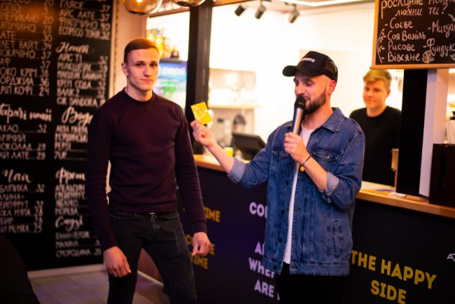 Grand Central знову запрошує на американську вечірку*