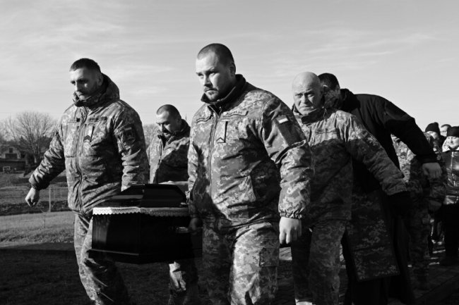 Луцька громада - у скорботі: в останню дорогу провели Героя Сергія Кізима