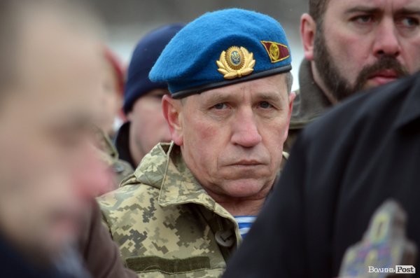 «Десантник пішов у небо»:  у Ківерцях поховали Героя Маріса Камінського