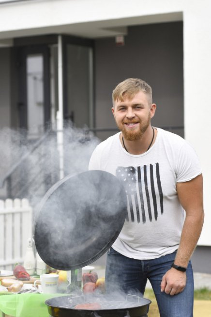 Осінні барбекю-посиденьки: луцький фотограф зазнімкував молоду пару на відпочинку в «Оріоні»*