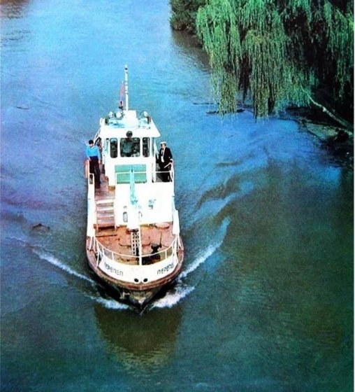 Показали, які судна курсували Стиром кілька століть тому. РЕТРОФОТО