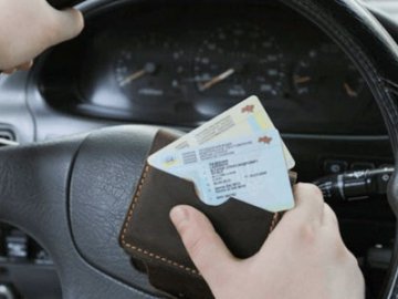 Як відновити права онлайн та скільки це буде коштувати