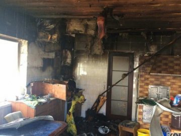 У місті на Волині згоріла літня кухня. ФОТО