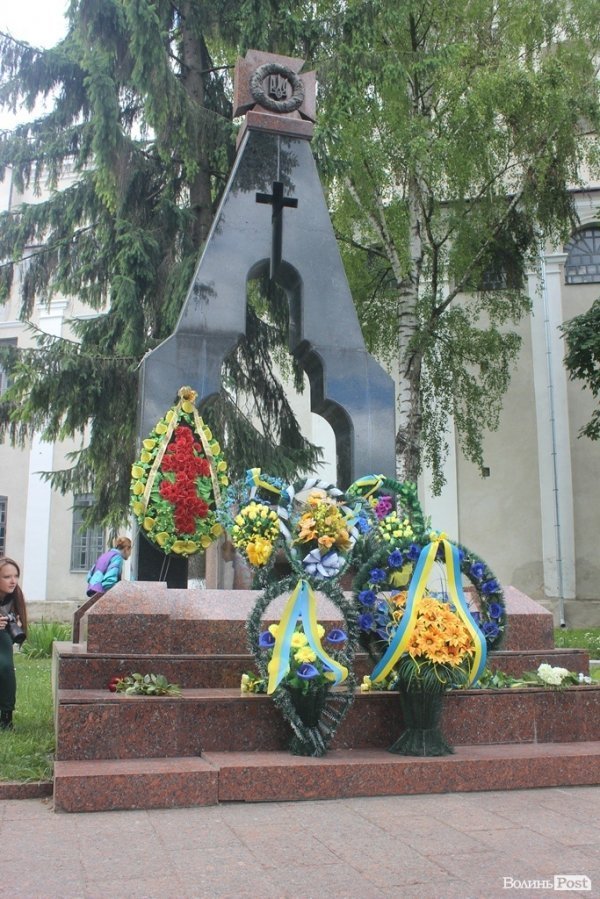 У Луцьку намалювали ікону на честь розстріляних у Луцьку в’язнів. ФОТО