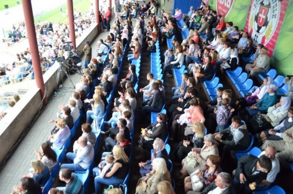 Естрадні зірки виступали в Луцьку заради дітей-сиріт. ФОТО 