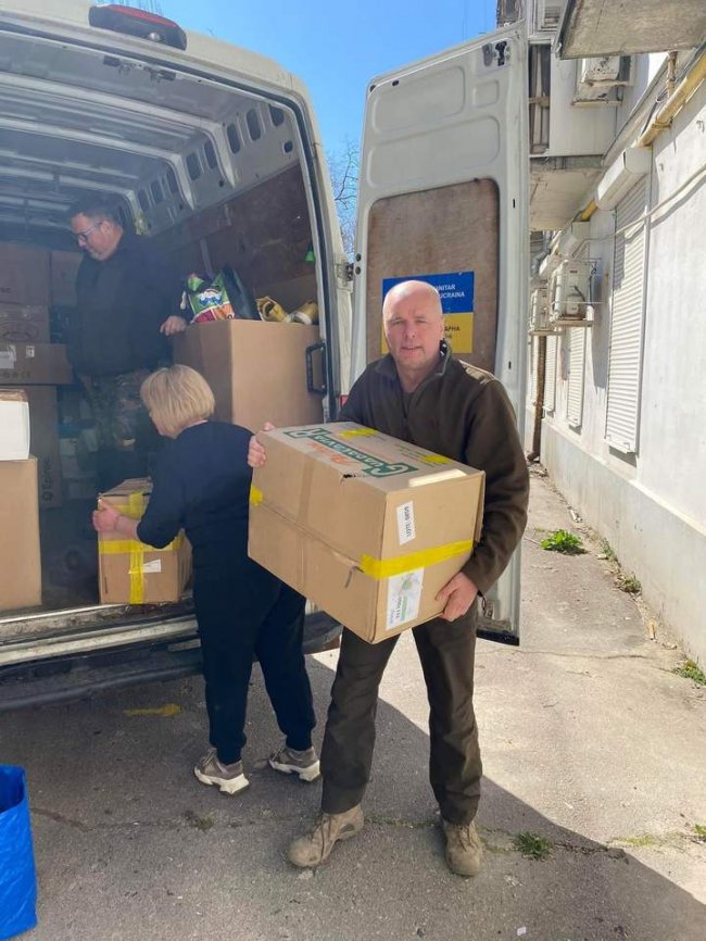 Видатний історик та волонтер: як змінився хлопчик з етикетки згущеного молока