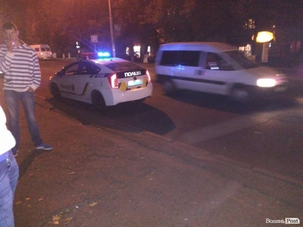 На проспекті Волі у Луцьку ДТП: не розминулися два «БМВ». ФОТО