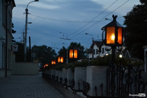 До Дня міста. Вечірній Луцьк. ФОТО