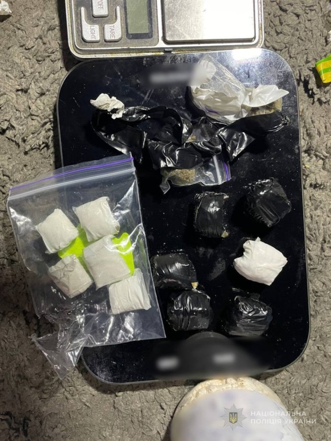 Самовільно залишив військову частину: у Луцьку затримали 25-річного львів'янина, який продавав наркотики 