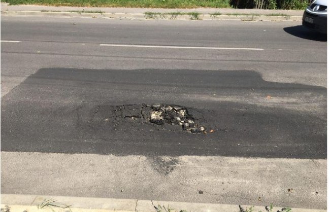 Покровський обурений роботою підрядників, які ремонтували дорогу у Луцьку. ФОТО