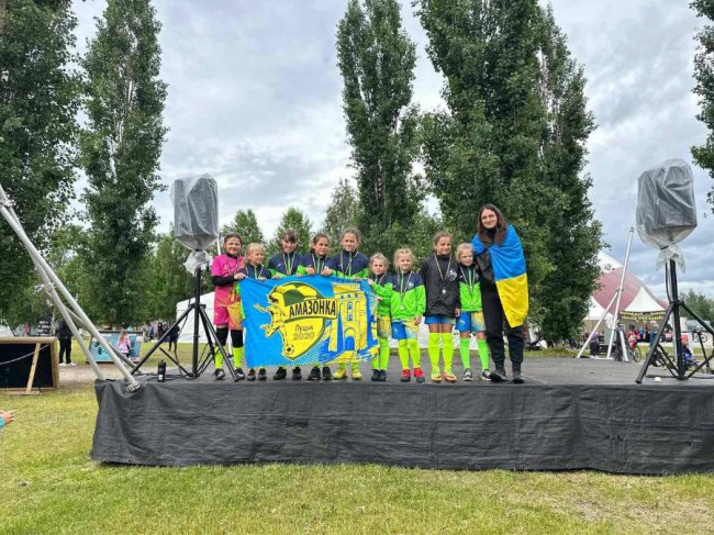 Дівчача футбольна команда з Луцька «Амазонка» підкорила Швецію