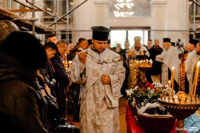 «Вивільнюємося ціною життя Героїв»: у Луцьку попрощалися із Владиславом Недільком. ФОТО