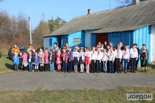 Василю Гею відкрили пам'ятну дошку в рідному селі. ФОТО