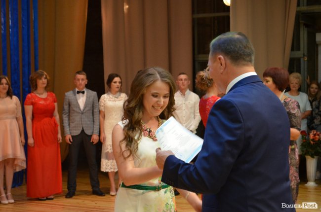 «Ви наша надія»: у луцькому педколеджі – випускний. ФОТО