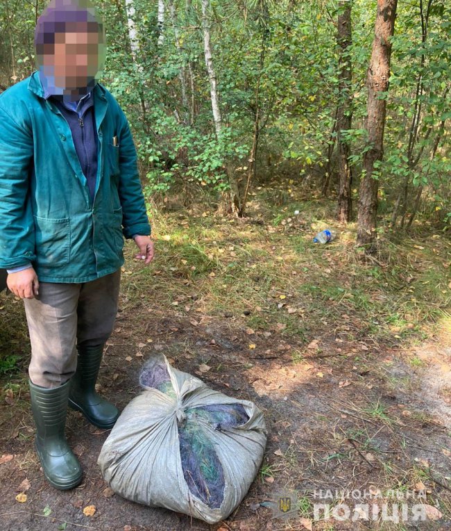 Ловив рибу сітками: на Волині викрили браконьєра