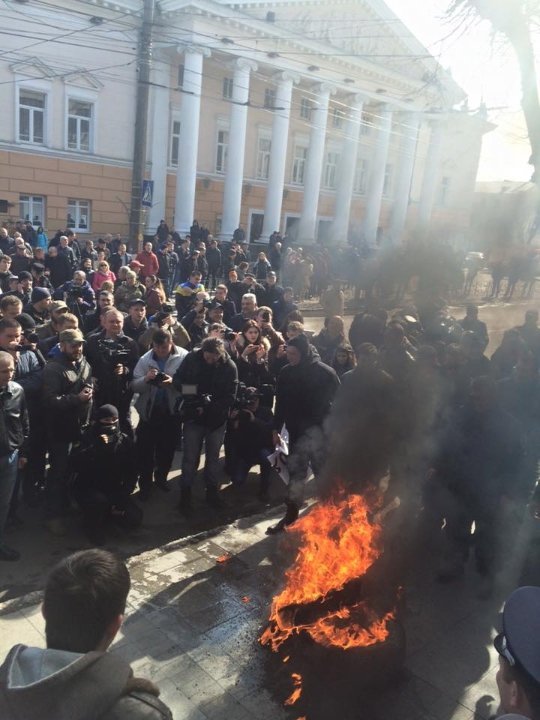 Волинські автомайданівці взяли участь у акції протесту в Вінниці. ФОТО 