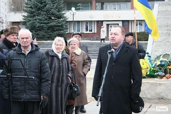 У Луцьку в день народження Бандери співали, молилися і говорили про модернізованих ворогів. ФОТО