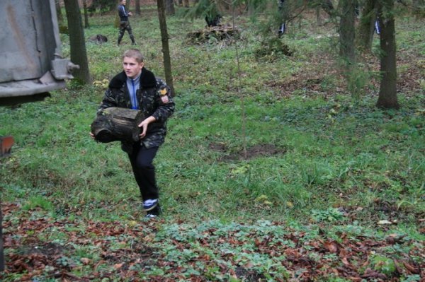 Як луцька міліція садила дерева. ФОТО