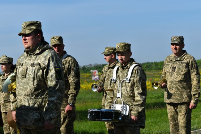 Стрільба, топографія, медицина та саперна справа: на Волині провели стрілецький день