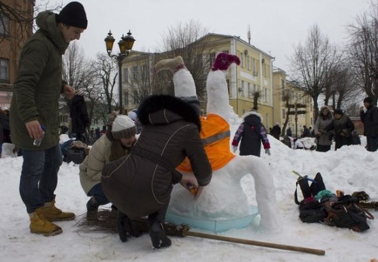 У Вінниці зліпили майже 300 сніговиків. ФОТО