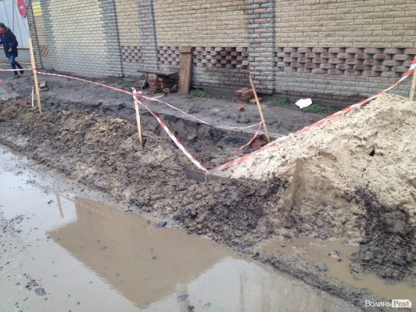 У Луцьку мешканці вулиці, де стався порив газогону, перекрили дорогу