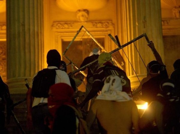 У Бразилії ‒ масові безлади. ФОТО