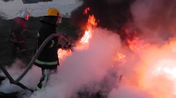 У Луцьку на Великдень спалили понад 200 шин. ФОТО