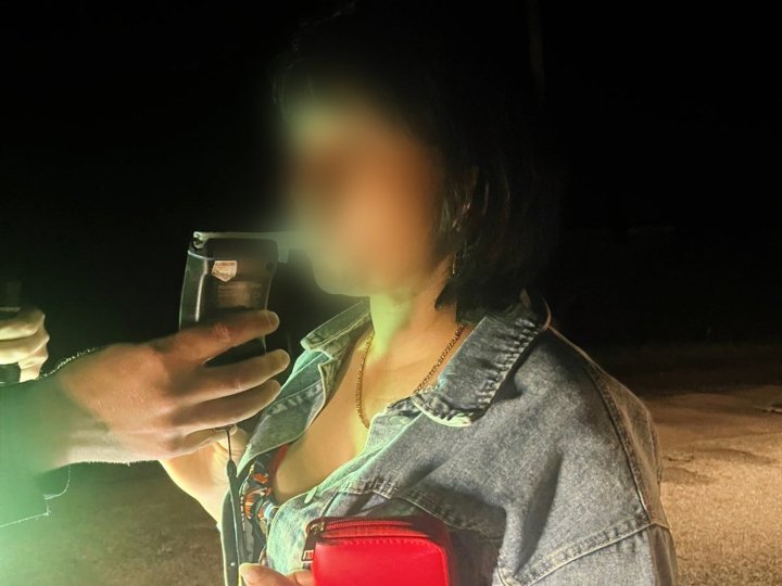 Луцькі патрульні серед ночі спинили п'яну як чіп водійку