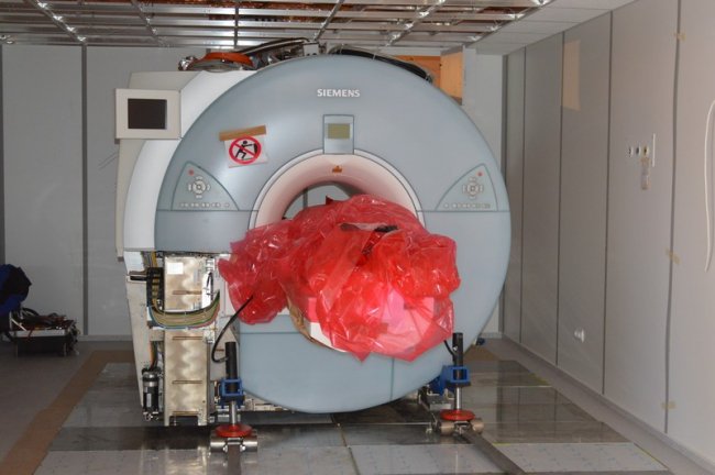 Волинська лікарня отримала надпотужний апарат МРТ, аналогів якому немає в області. ФОТО