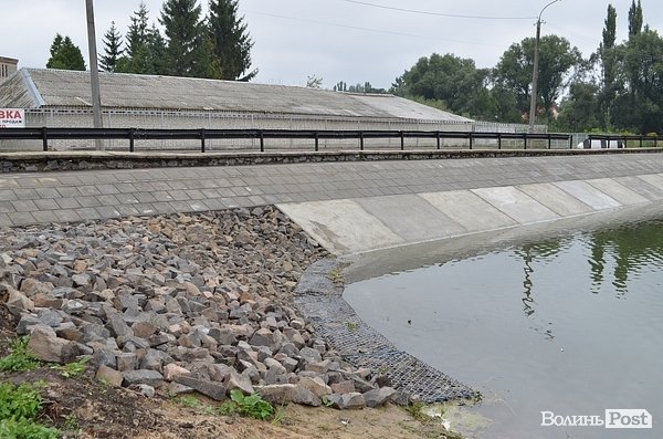 У Луцьку завершують реконструкцію Теремнівських ставків. ФОТО