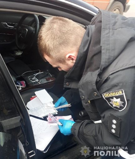 Молодики на Audi «шикували» на Волині за сувенірні гроші: деталі. ФОТО