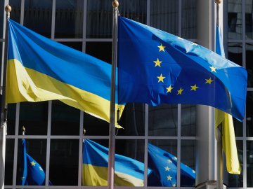 Шмигаль пояснив, що дасть Україні статус кандидата в ЄС