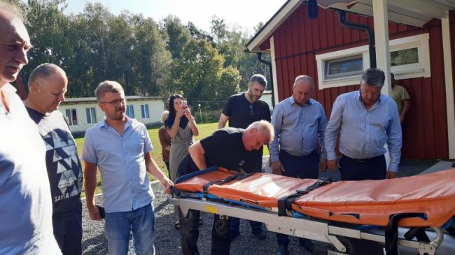 Волинська громада отримала надсучасну «швидку» від шведів. ФОТО