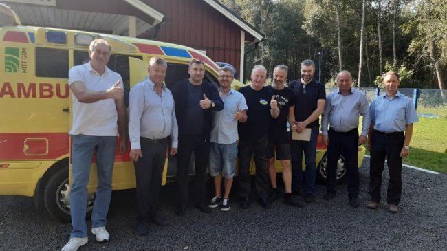 Волинська громада отримала надсучасну «швидку» від шведів. ФОТО