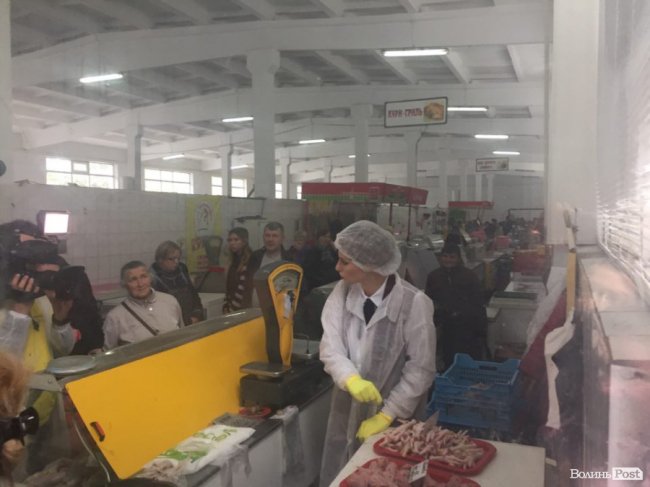 «Ревізор» з «Нового каналу» - на Старому ринку Луцька. ОНОВЛЮЄТЬСЯ