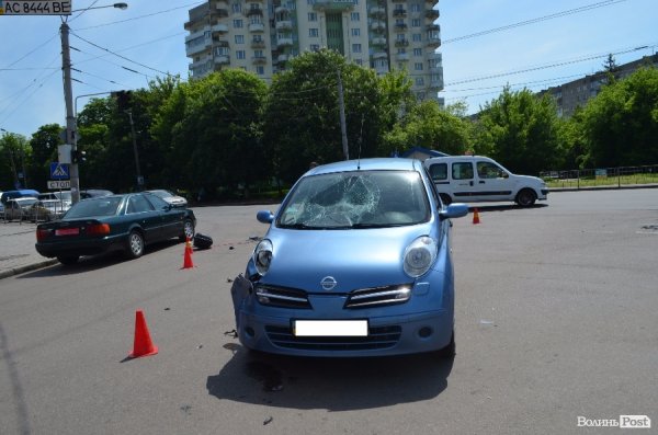 ДТП у Луцьку: Nissan збив мотоцикліста. ФОТО.ОНОВЛЕНО