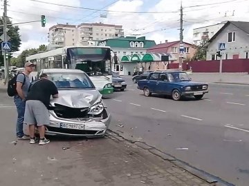 Муніципали показали момент зіткнення автомобілів на Ковельській у Луцьку. ВІДЕО