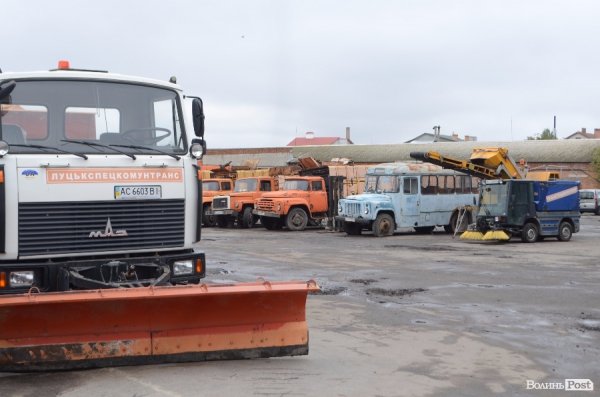 До Луцька їдуть ще два вагони солі. ФОТО