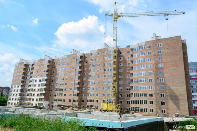 Фотозвіт із будівництва найяскравішого житлового комплексу Луцька* 