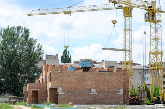 Фотозвіт із будівництва найяскравішого житлового комплексу Луцька* 