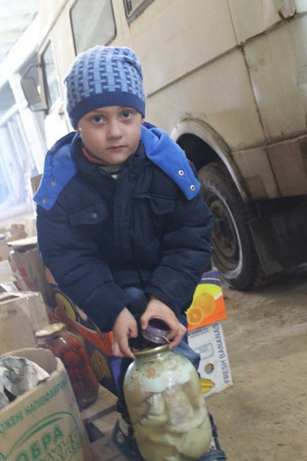 Допомога військовим Волині: писанки, запчастини та телевізор. ФОТО